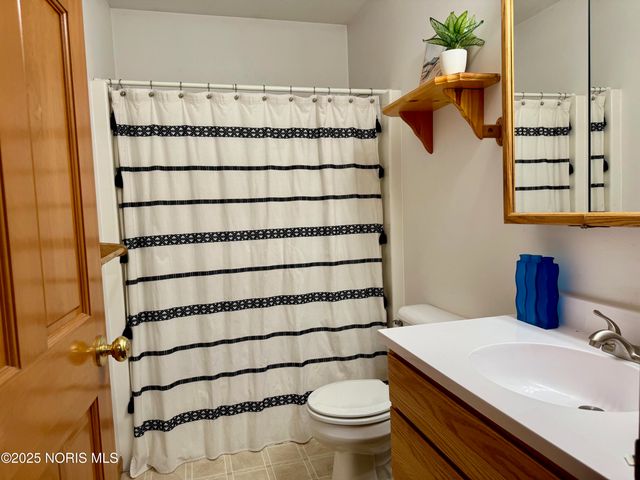 810 Greenview Avenue, Delta, OH 43515