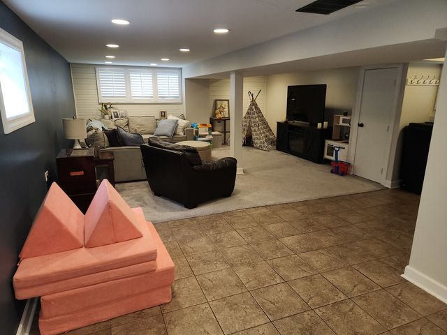 11134 S Sawyer Avenue, Chicago, IL 60655