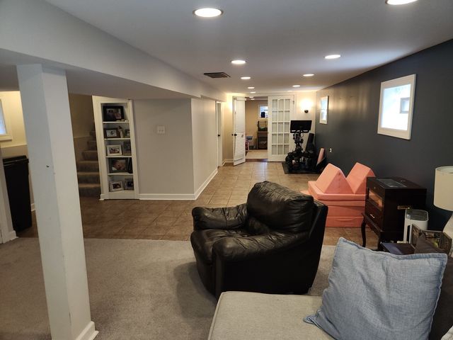 11134 S Sawyer Avenue, Chicago, IL 60655