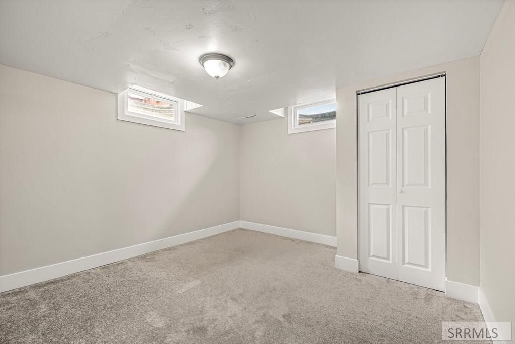 Image 18 of property listing at 2285 Curlew Drive, Ammon, ID 83406