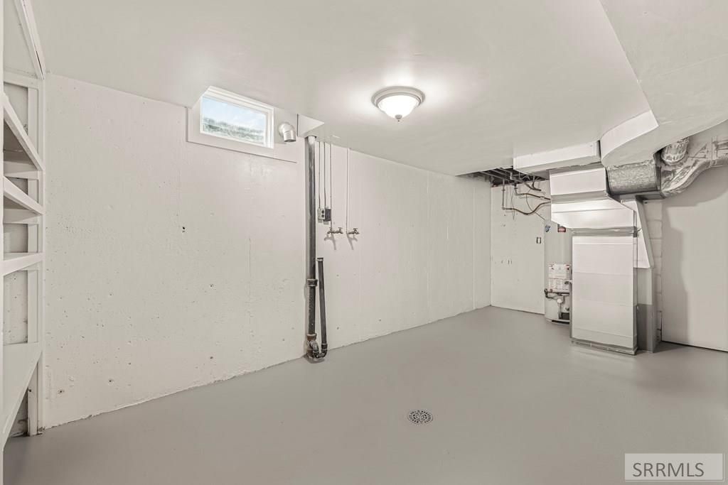 Image 20 of property listing at 2285 Curlew Drive, Ammon, ID 83406