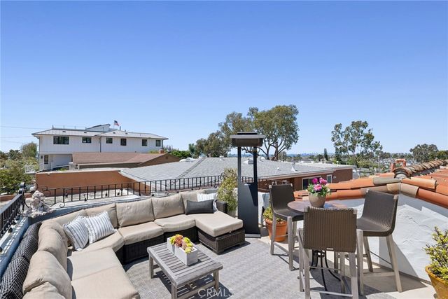 541 Hazel, Corona Del Mar, CA 92625