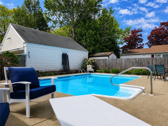 111 Slater Park Avenue, Pawtucket, RI 02861