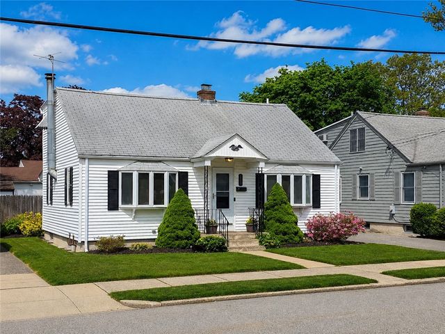 111 Slater Park Avenue, Pawtucket, RI 02861