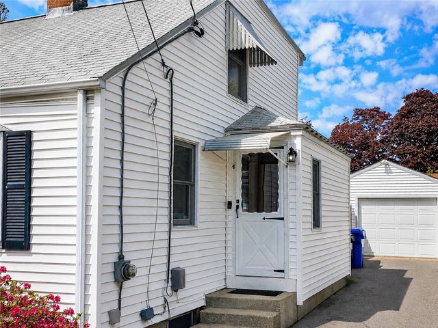 111 Slater Park Avenue, Pawtucket, RI 02861