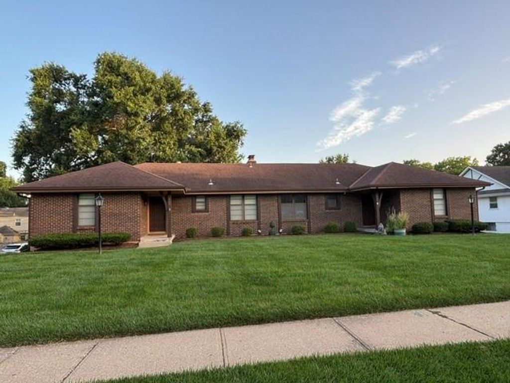 607-609 E 117 Street, Kansas City, MO 64131