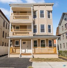 84 Waldorf Avenue, Bridgeport, CT 06605