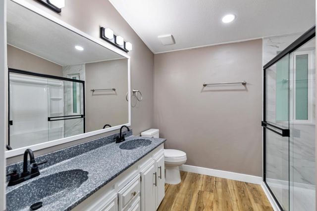 73450 Country Club Drive 10, Palm Desert, CA 92260