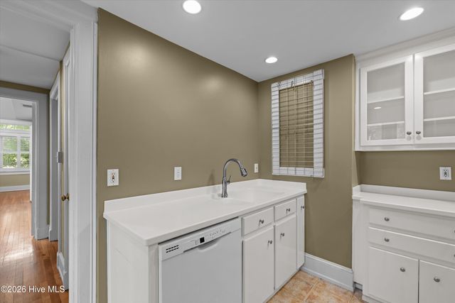 2068 Walton Way 201, Augusta, GA 30904