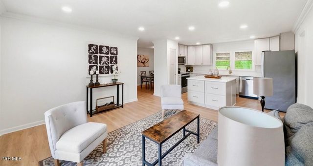 702 May Drive, Jonesborough, TN 37659
