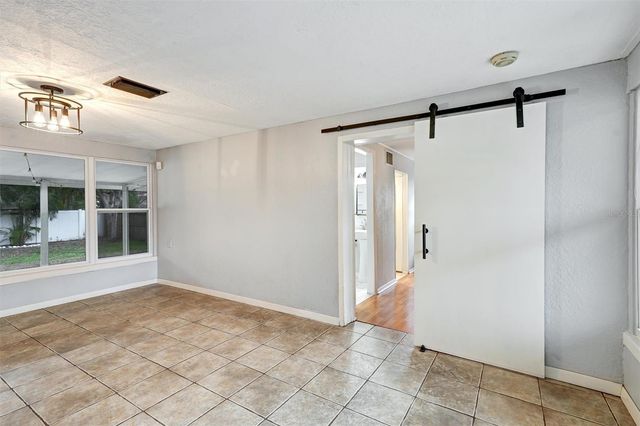 2435 YORK STREET N, St Petersburg, FL 33710