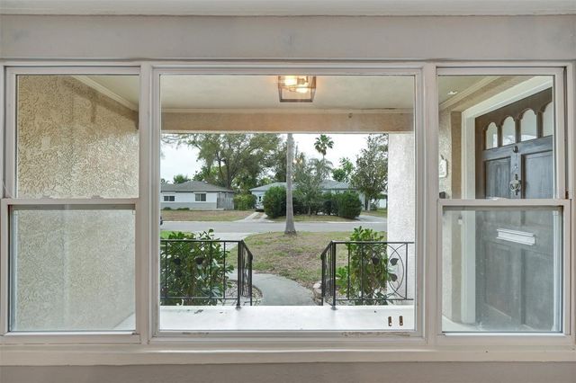 2435 YORK STREET N, St Petersburg, FL 33710
