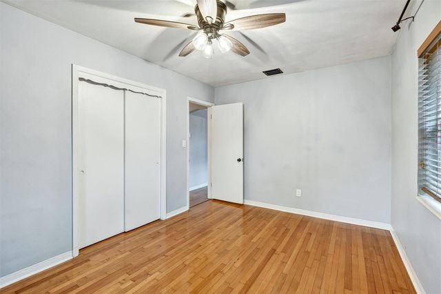 2435 YORK STREET N, St Petersburg, FL 33710