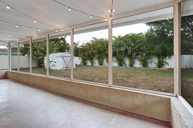 2435 YORK STREET N, St Petersburg, FL 33710