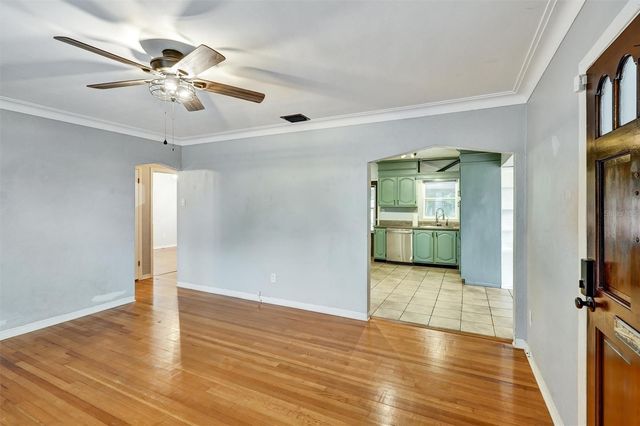 2435 YORK STREET N, St Petersburg, FL 33710