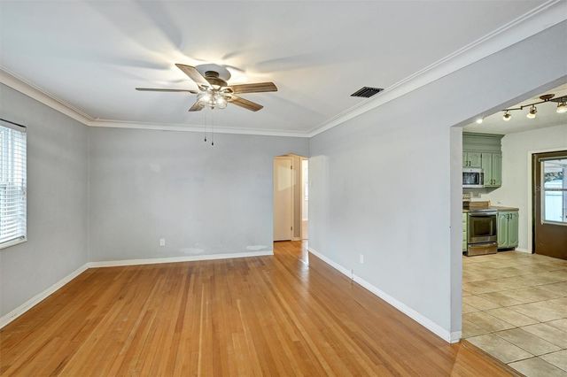 2435 YORK STREET N, St Petersburg, FL 33710