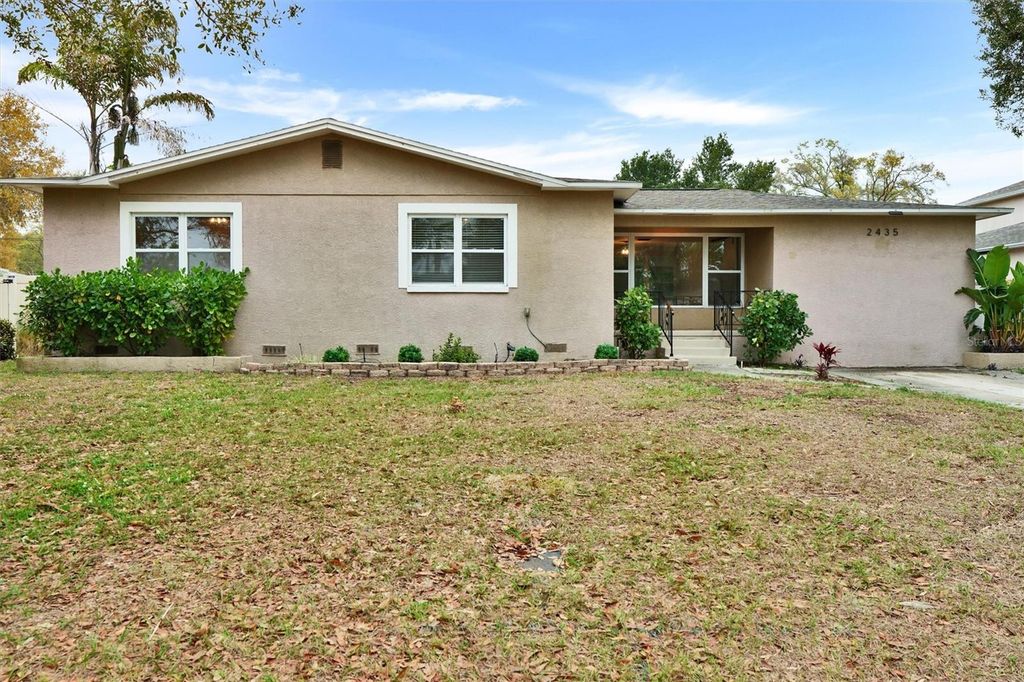 2435 YORK STREET N, St Petersburg, FL 33710
