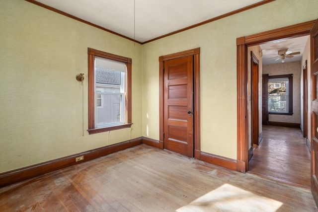 73 Taylor St, Quincy, MA 02170