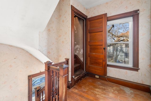 73 Taylor St, Quincy, MA 02170