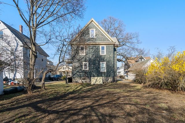 73 Taylor St, Quincy, MA 02170