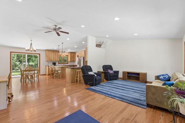 8235 20th Street SE, Buffalo, MN 55313