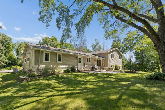 8235 20th Street SE, Buffalo, MN 55313