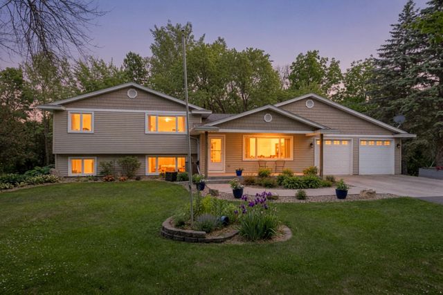 8235 20th Street SE, Buffalo, MN 55313