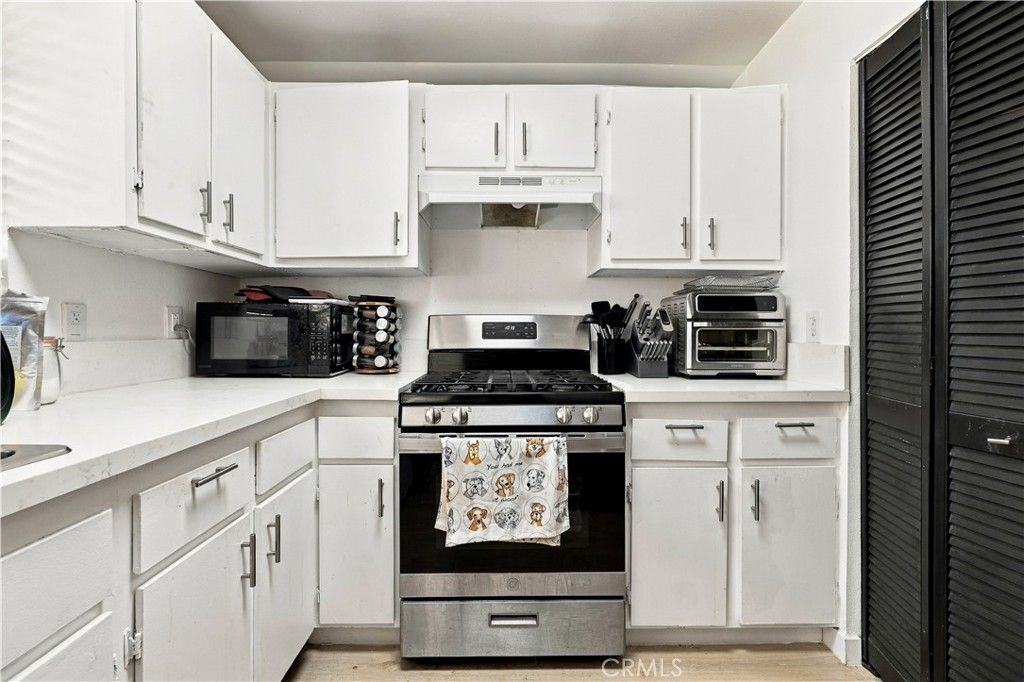 14839 Sylvan Street, Van Nuys, CA 91411 — photo 5