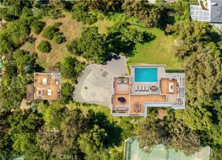 1000 N Bundy, Los Angeles, CA 90049