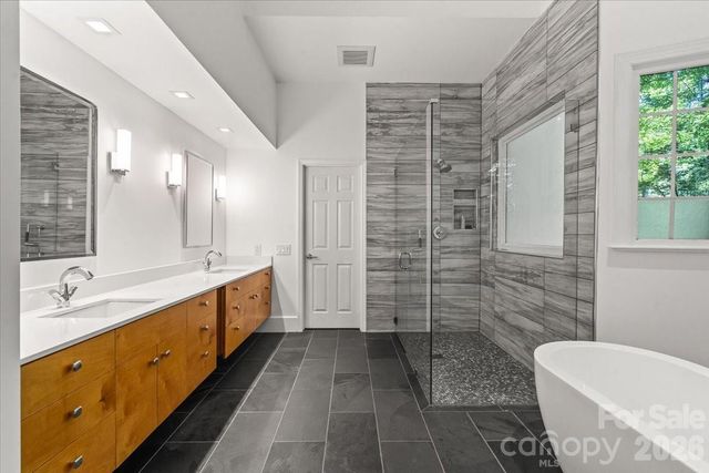 4909 Deer Walk Avenue, Charlotte, NC 28270