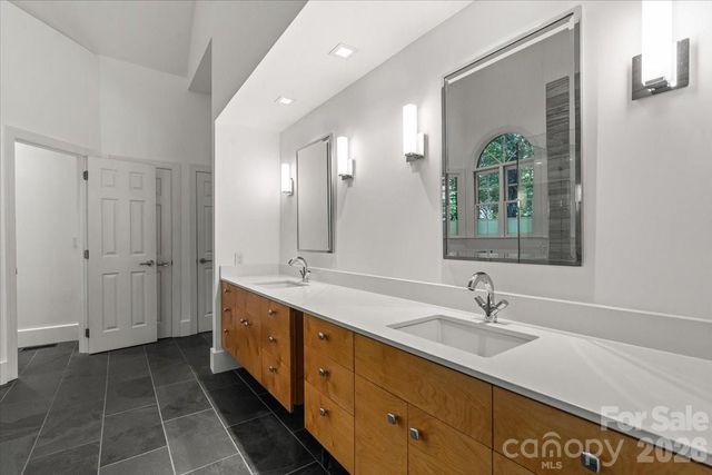 4909 Deer Walk Avenue, Charlotte, NC 28270