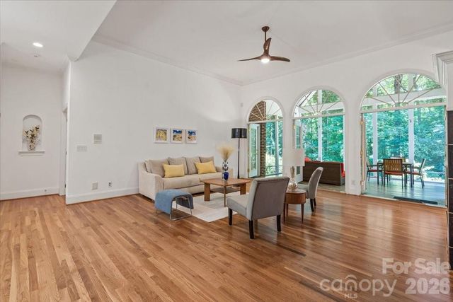 4909 Deer Walk Avenue, Charlotte, NC 28270