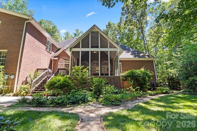 4909 Deer Walk Avenue, Charlotte, NC 28270