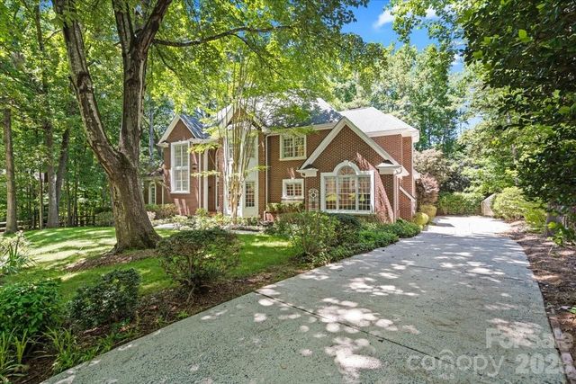 4909 Deer Walk Avenue, Charlotte, NC 28270
