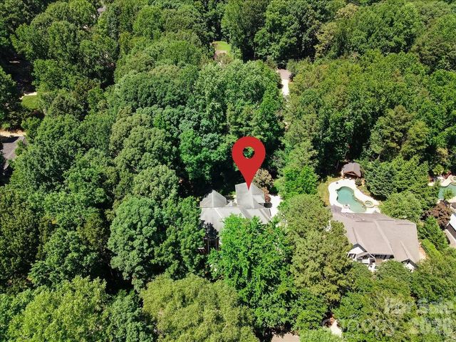 4909 Deer Walk Avenue, Charlotte, NC 28270