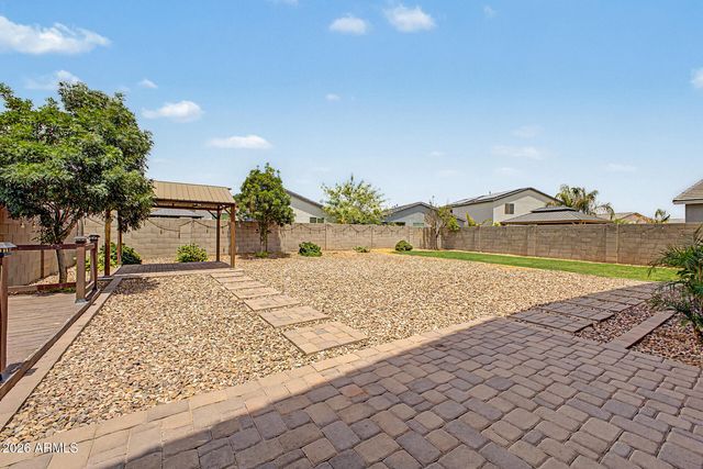 13354 W BRILES Road, Peoria, AZ 85383