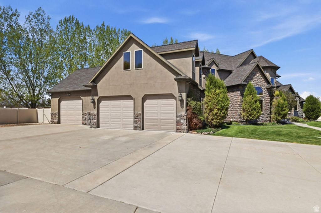 Image 3 of property listing at 486 E 100 N, Tremonton, UT 84337