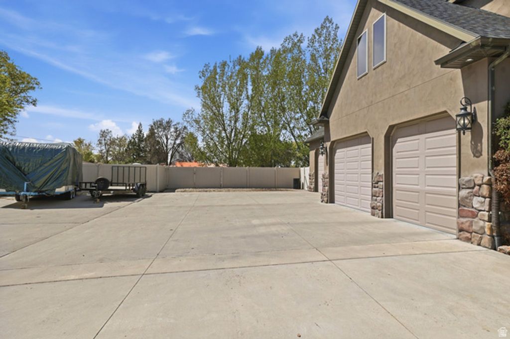 Image 32 of property listing at 486 E 100 N, Tremonton, UT 84337