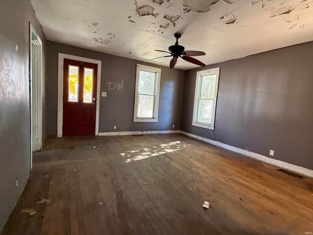 206 N Third Street, Owensville, IN 47665