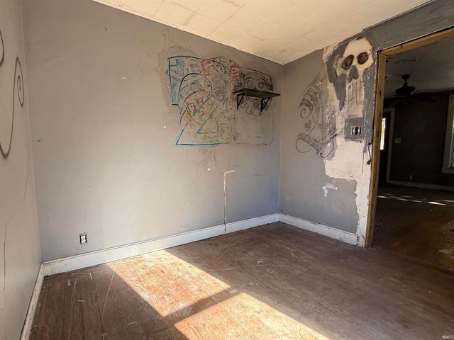 206 N Third Street, Owensville, IN 47665