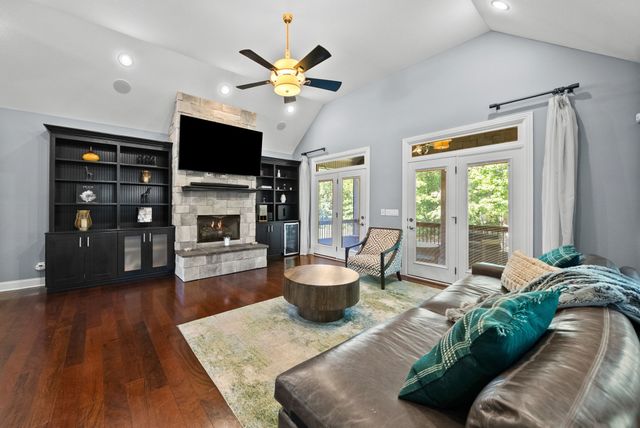 140 Danford Dr, Clarksville, TN 37043