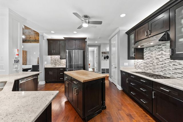 140 Danford Dr, Clarksville, TN 37043