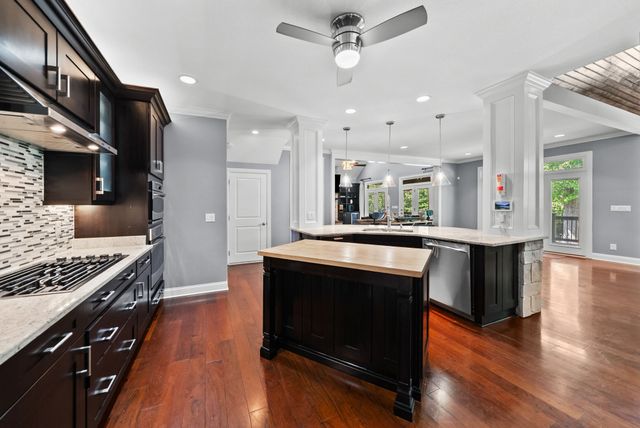 140 Danford Dr, Clarksville, TN 37043