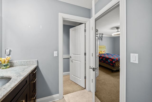 140 Danford Dr, Clarksville, TN 37043