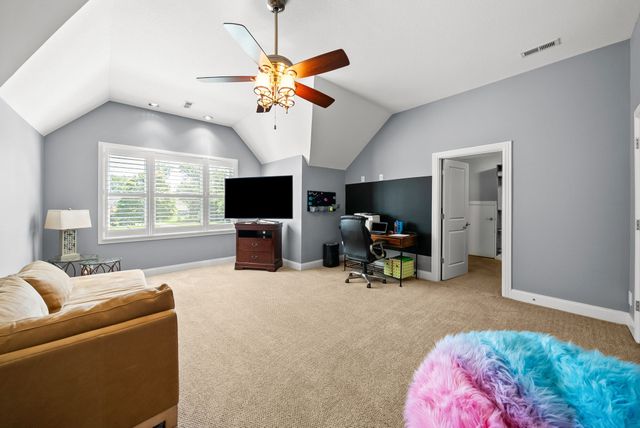 140 Danford Dr, Clarksville, TN 37043