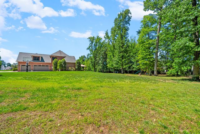 140 Danford Dr, Clarksville, TN 37043