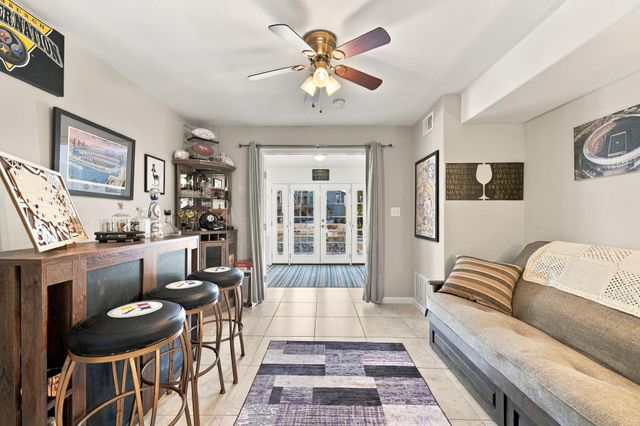 10 Harbor Lane, Kemah, TX 77565