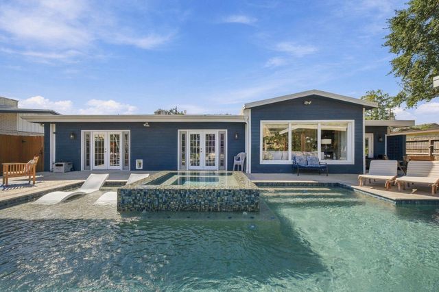10 Harbor Lane, Kemah, TX 77565
