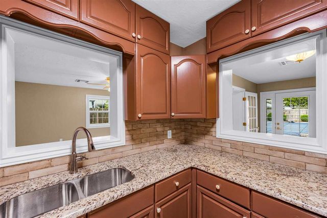 1335 NW Ash Ave, Lawton, OK 73507