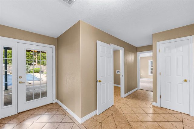 1335 NW Ash Ave, Lawton, OK 73507